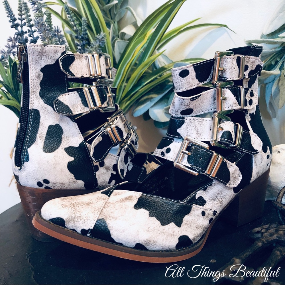LAST PR SZ 6 Arider Cow Print Strappy Bootie - Picture 5 of 6